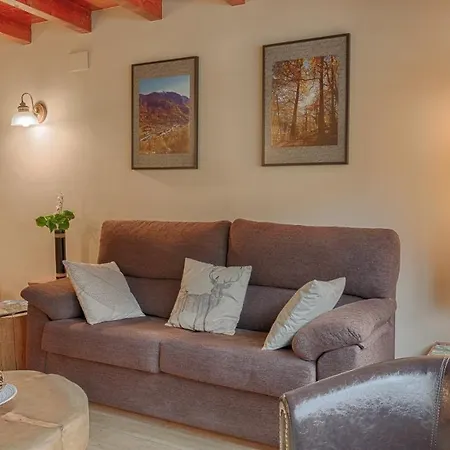 Apartment Saplan Real Estate Casish Les